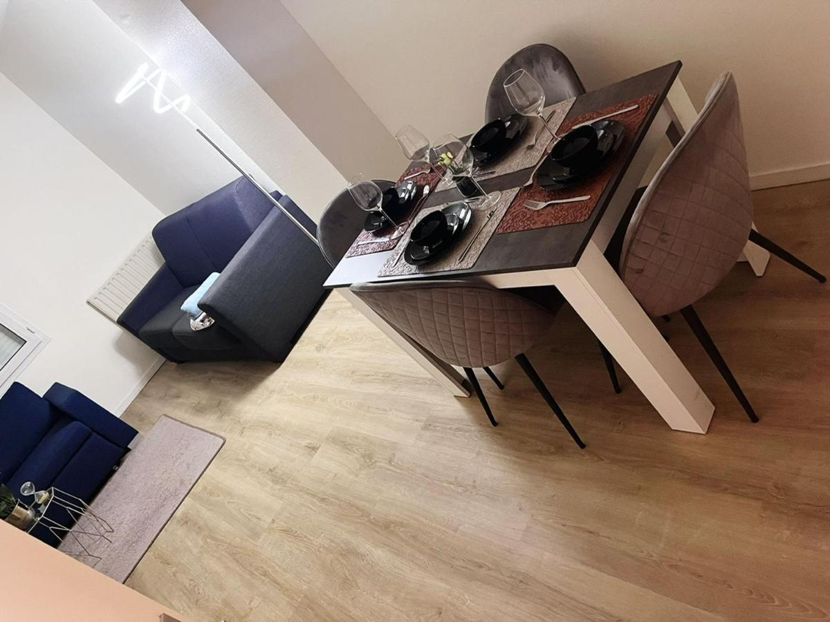 Logement Entier Chambre+Salon + Jardin & Terrasse Les Ulis Exterior foto